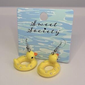 Duck pearl floaty dangle earrings